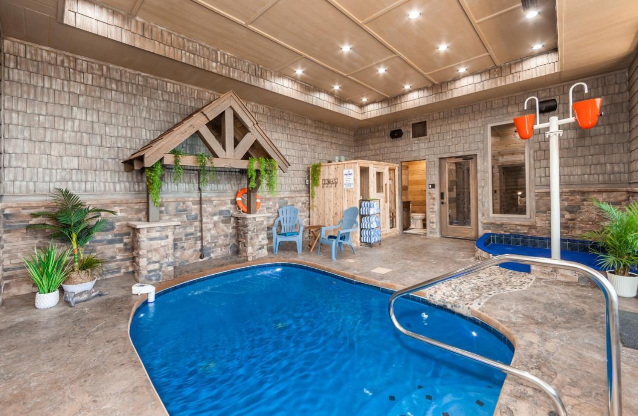 Splash Mountain Pool Hot Tub Theater Game Room Sevierville Exterior photo