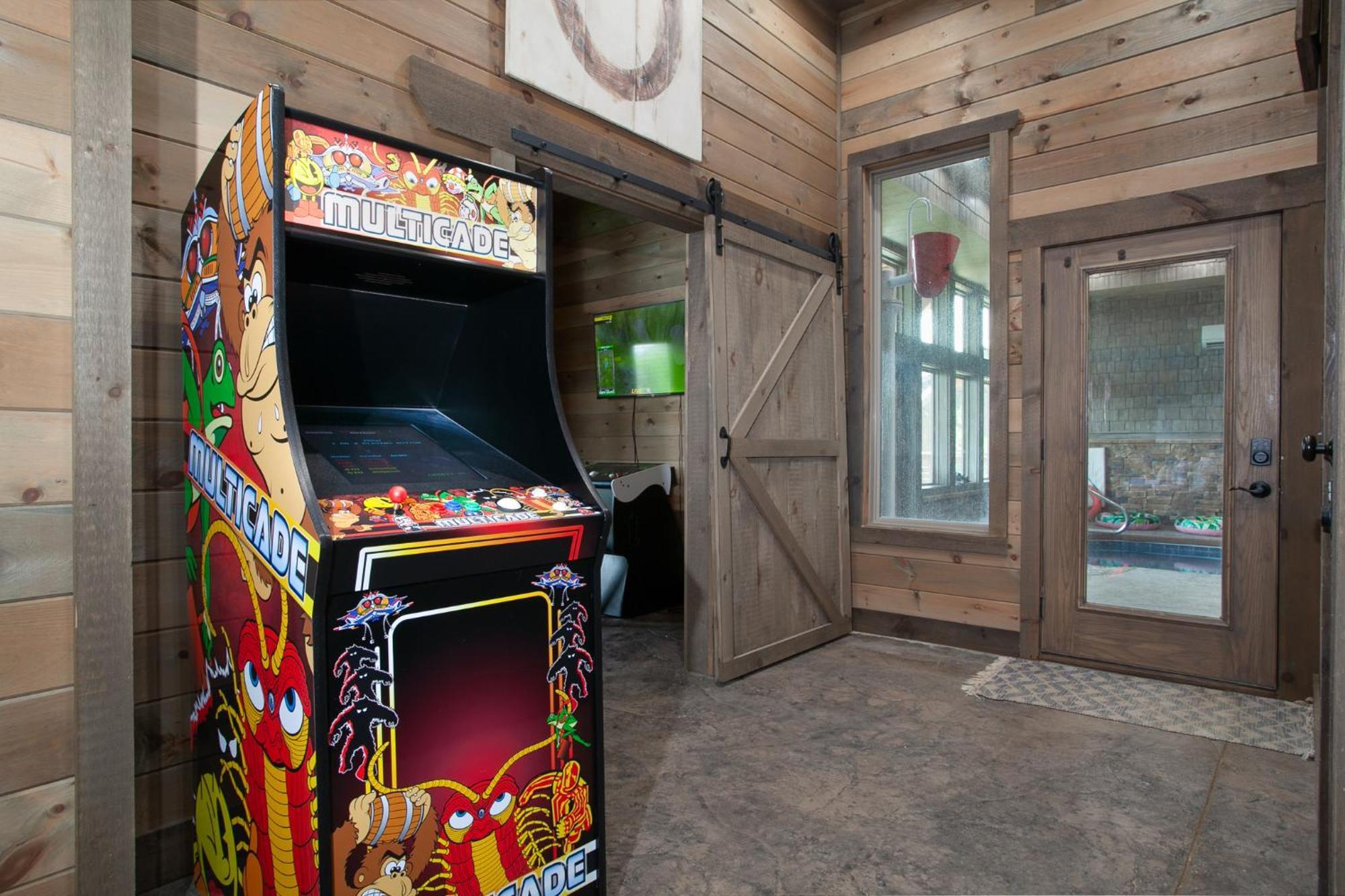 Splash Mountain Pool Hot Tub Theater Game Room Sevierville Exterior photo